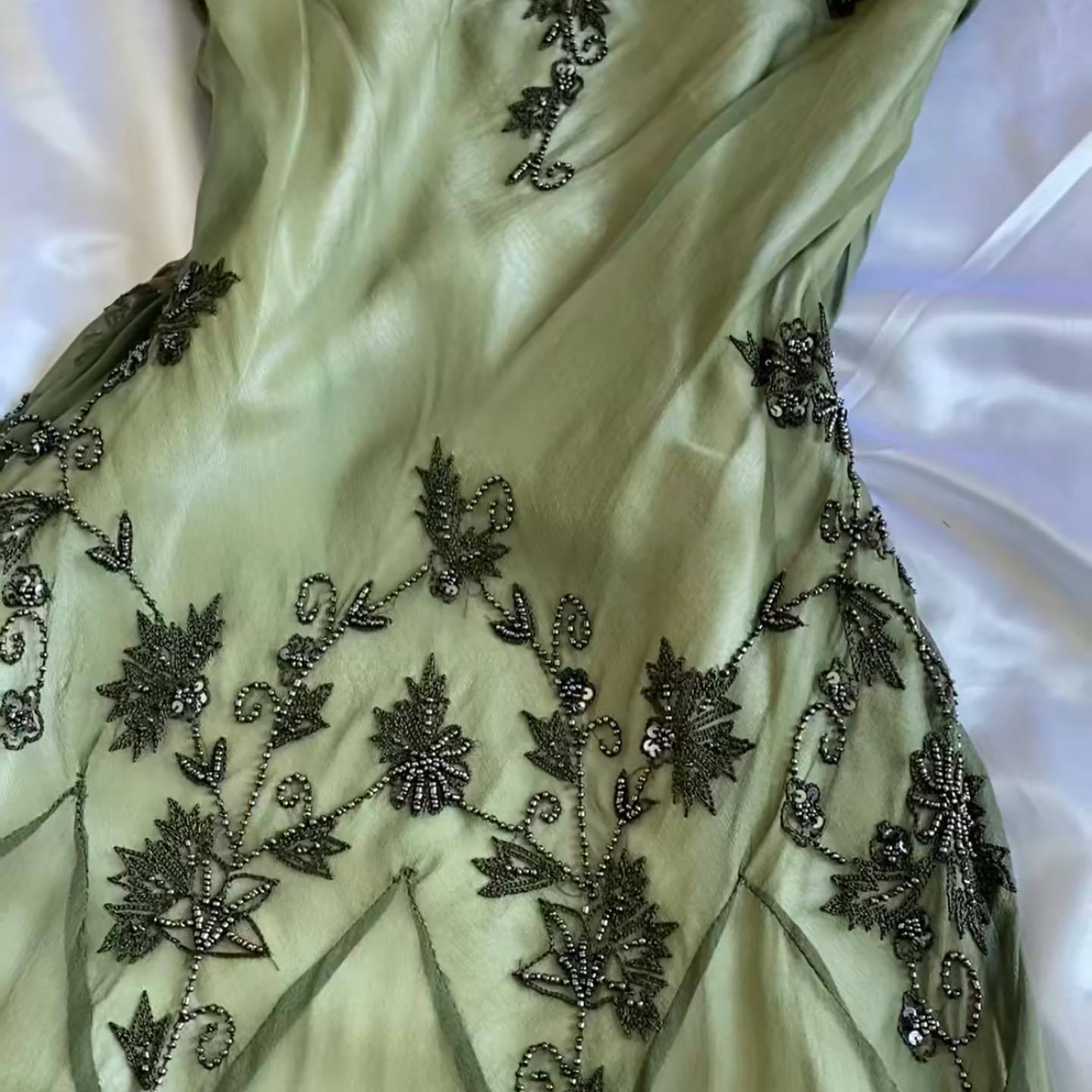 Gorgeous A Line Spaghetti Straps Green Tea Length Prom Dresses Evening Dress