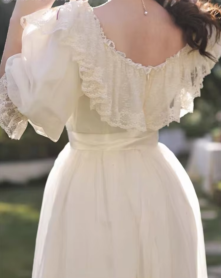 Vintage Victorian Style White Princess Dress Retro Lace Puff Sleeve Romantic Dress