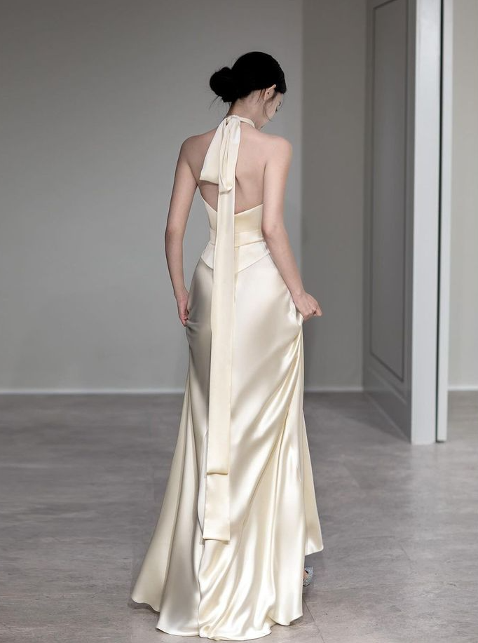 Backless Halter Long Prom Dress Elegant Evening Party Dress