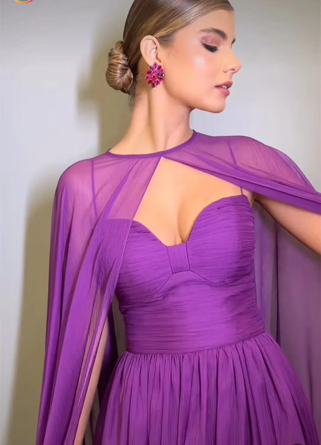 Elegant Purple Chiffon Long Evening Dress with Cape A-Line Pleated Floor Length Formal Prom Gown