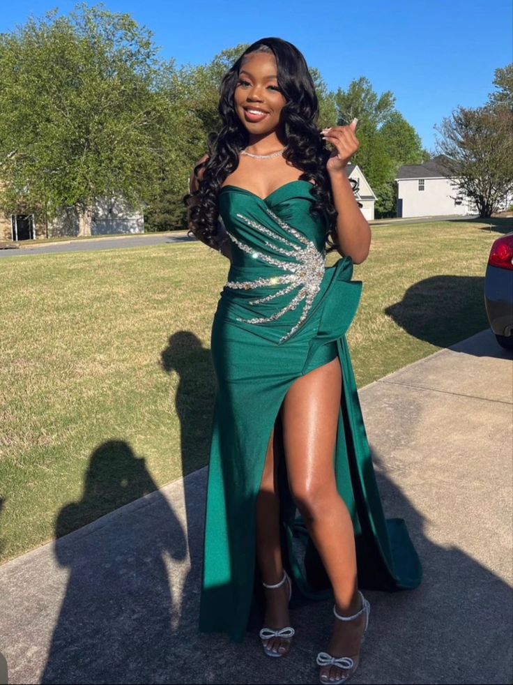 Green Beadings Sweetheart Sleeveless Prom Dress With Split