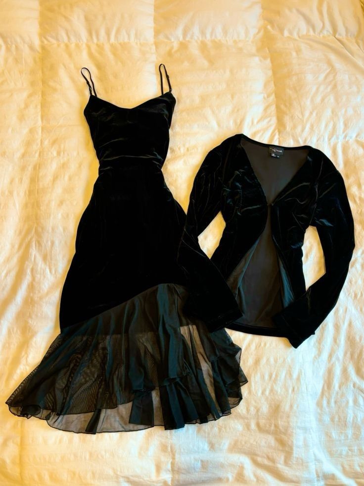 Black Velvet Tiered Cocktail Dress Prom Party Gowns Formal Dresses(Jacket not included)