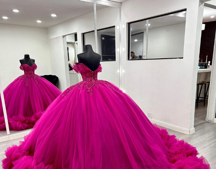 Princess Quinceanera Dresses Tiered Ruffles Appliques Sweet 16 Ball Gowns