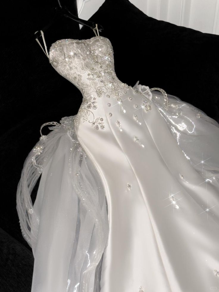 Pretty White Spaghetti Straps Satin Beaded Tulle Mermaid Long Wedding Dress