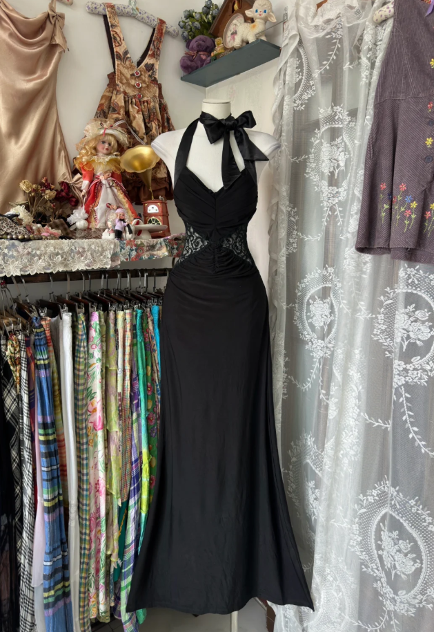 Sexy Black Halter V Neck Satin Lace Mermaid Long Evening Dress Birthday Prom Dresses