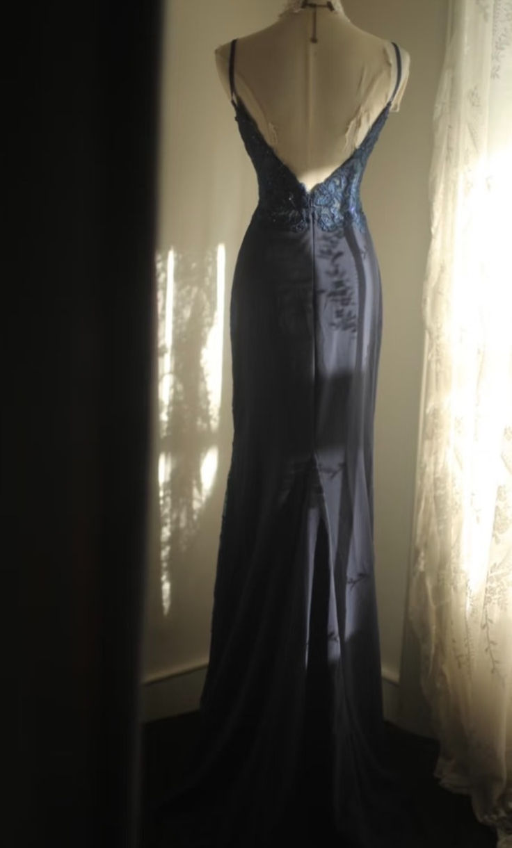 Vintage Spaghetti Strap Navy Blue Satin Appliques Mermaid Long Wedding Guest Dress Birthday Evening Dress