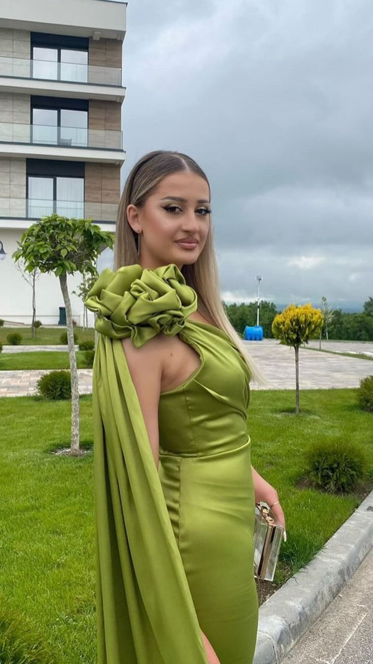 Chic Olive Green Satin Flowers Party Dress Sheath Long Prom Evening Gown