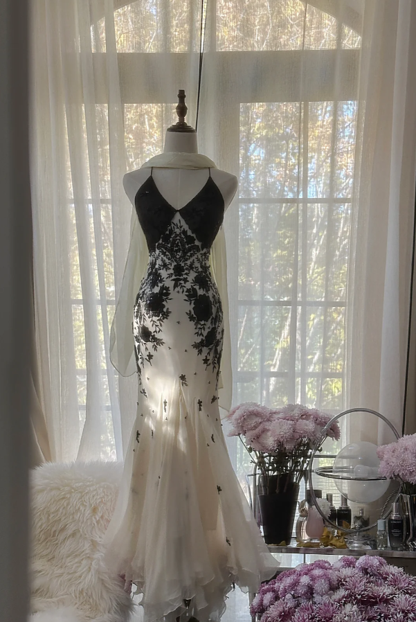 Classy V Neck Beige Chiffon Beaded Appliques Formal Wedding Guest Dress Long Mermaid Party Dress