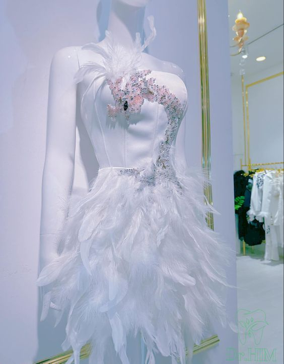 Charming Strapless White Satin Beaded Feathers Sheath Cocktail Dress Short Party Dress Homecoming Dress