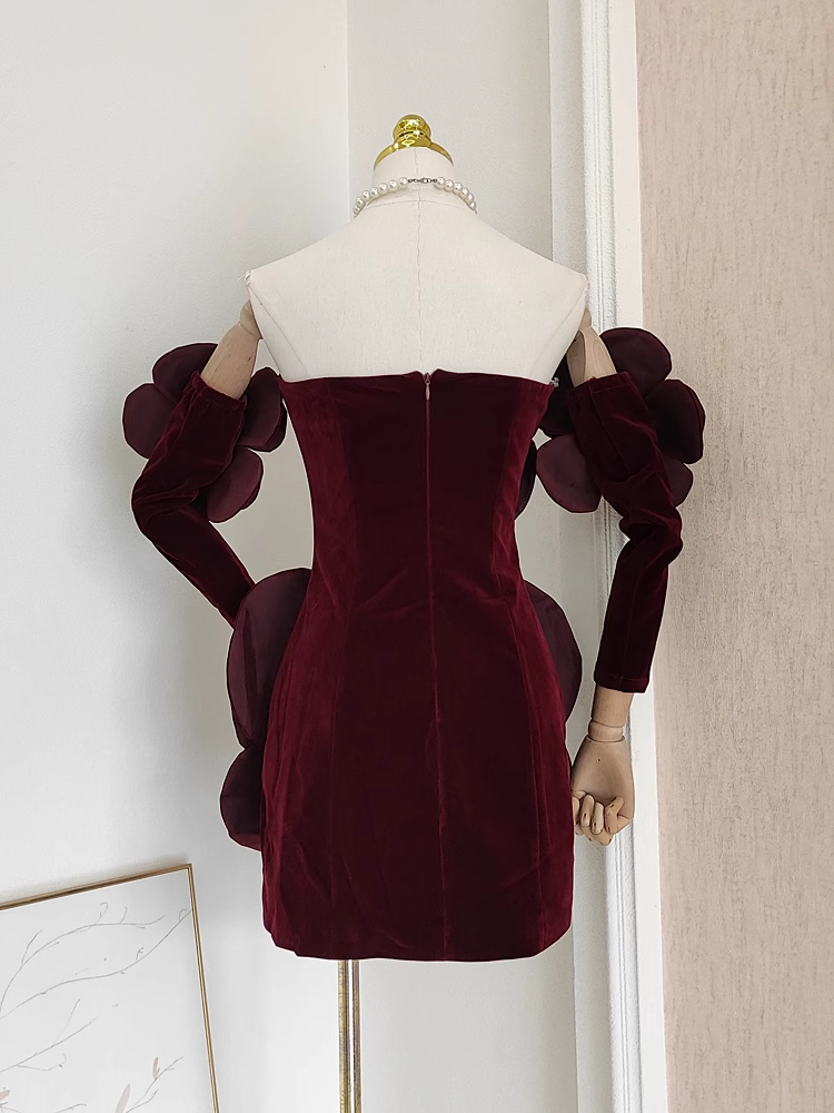 Sexy Sheath Strapless Burgundy Velvet Vacation Dresses Short Burgundy Birthday Dress With Gloves
