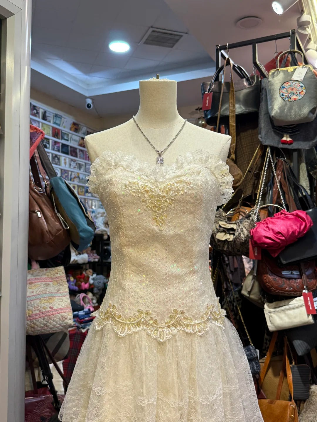 Sweet Ivory Heart-Shaped Neckline Embroidered Layered Lace Prom Dress Evening Dress
