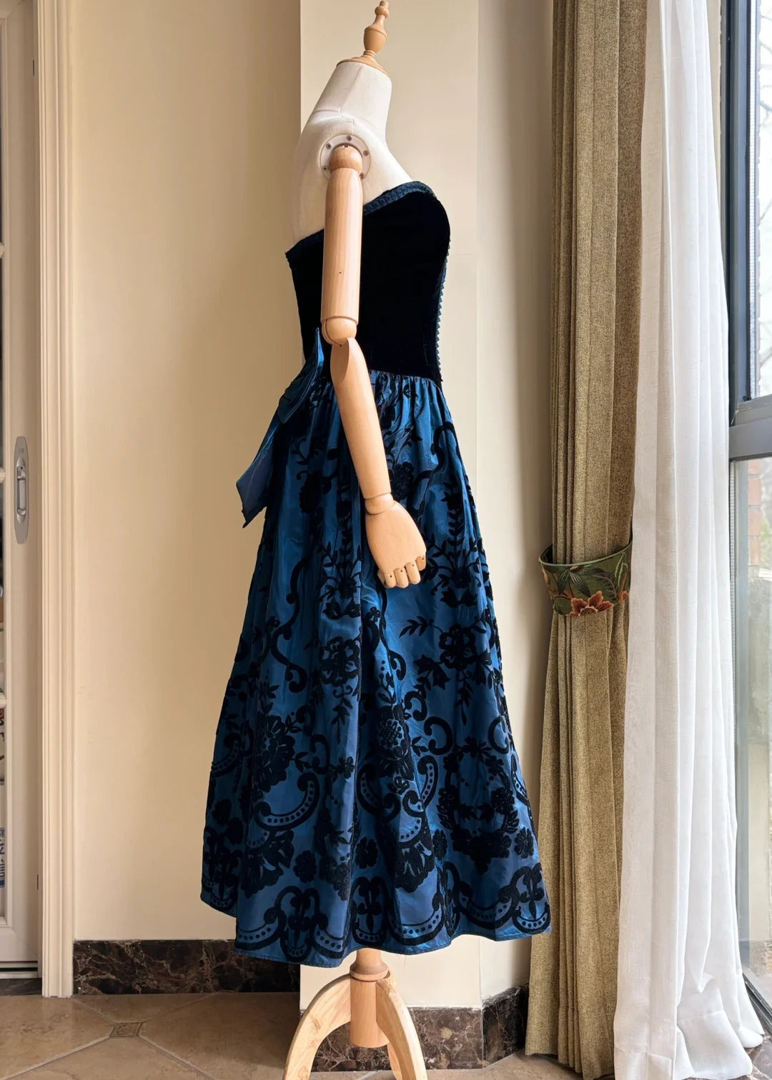 Retro Blue And Black A-line Strapless Bow Jacquard Velvet Long Prom Dress Evening Dress