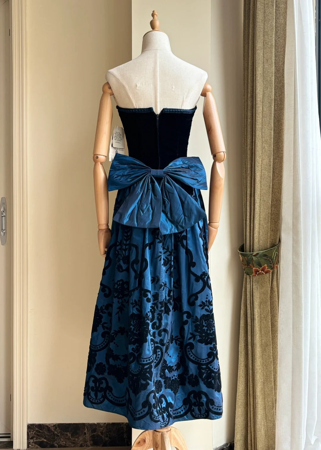Retro Blue And Black A-line Strapless Bow Jacquard Velvet Long Prom Dress Evening Dress