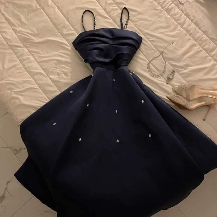 Gorgeous Green Satin A Line Party Dress Straps Prom Evening Dress With Beaded