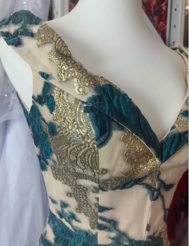Retro Mermaid V-neck Jacquard Embroidered Long Prom Dress Evening Dress