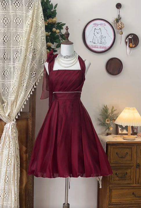 Vintage Burgundy Halter Chiffon A Line Homecoming Dress Cocktail Dress Mini Birthday Outfits