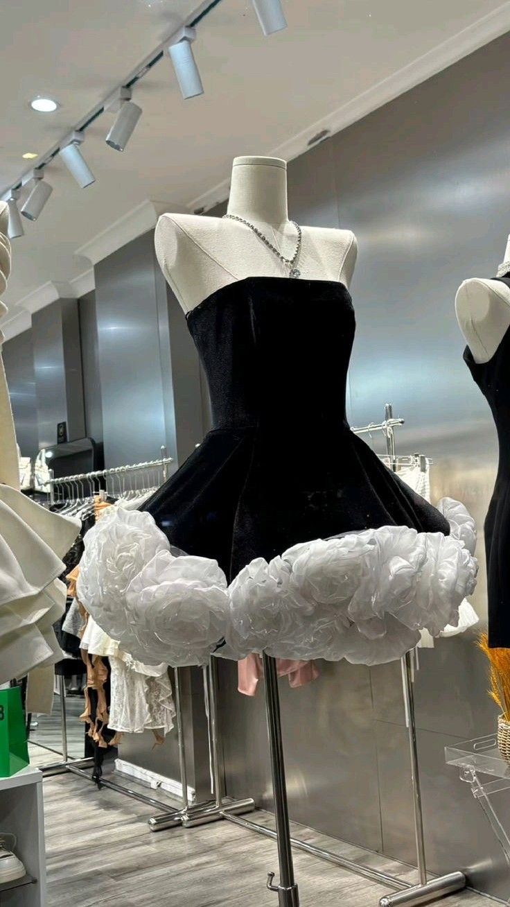 Beautiful Strapless Black Velvet White Flowers A Line Short Birthday Outfits Formal 8th Grade Homecoming Dress