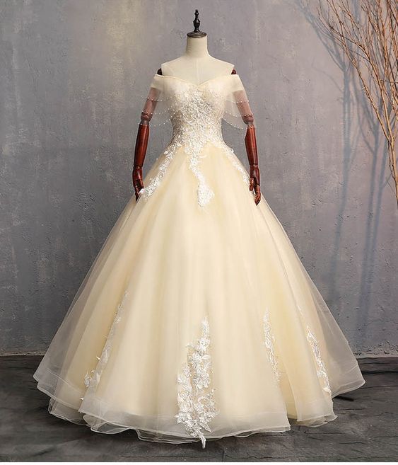 Champagne Beaded Cape Medieval Ladies Victorian Belle Ball Gown