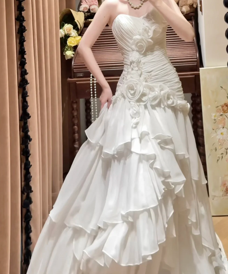 Elegant Strapless Satin Pleated Layered Mermaid Long Wedding Dress White Formal Bridal Dress