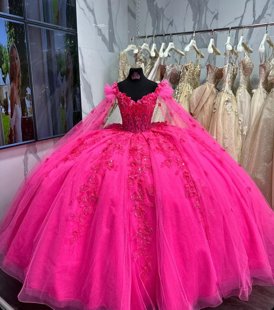 Quinceañera Off-Shoulder Lace Appliques Tulle Ball Gown Dress with Cape for Sweet 16 Birthday