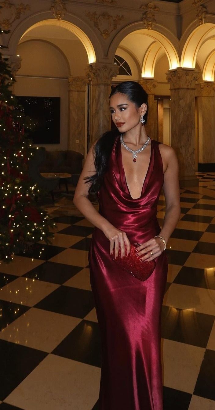 Sexy V-neck Sleeveless Mermaid Satin Long Evening Prom Dress