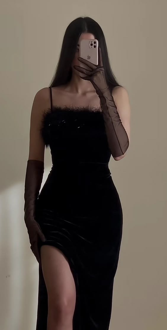 Mermaid Straps Long Slit Black Feather Prom Dresses