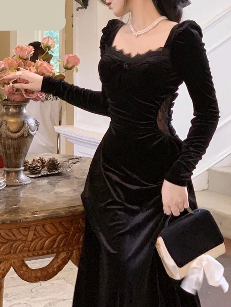 Vintage Balck Long Sleeve Dress Woman Elegant Fashion Velvet Midi Dress