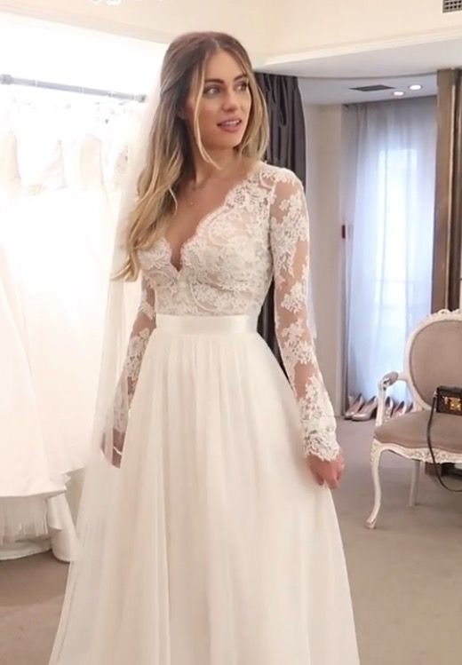 A-Line Princess Long Sleeves V-neck Applique Wedding Dresses