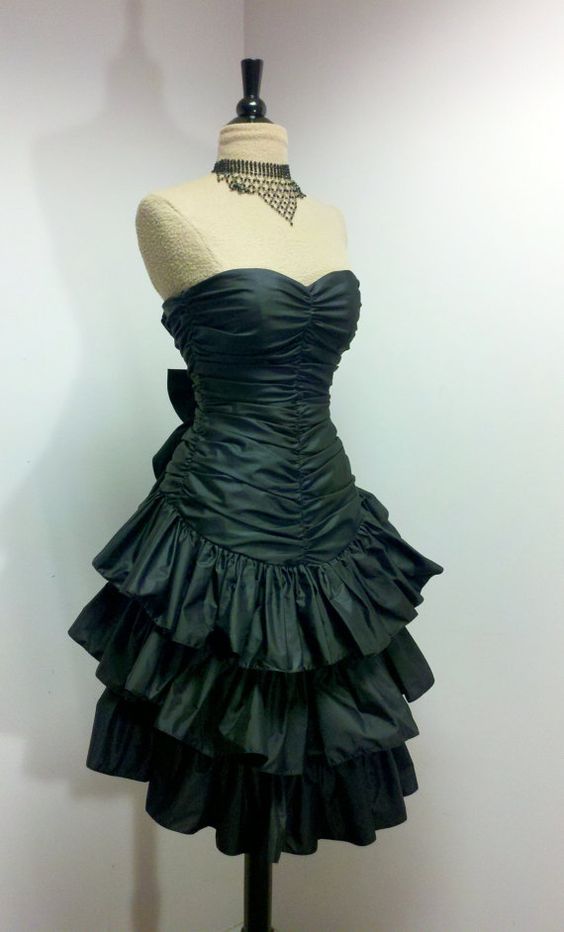 Vintage Short Party Dress Strapless Ruffles Homecoming Dress