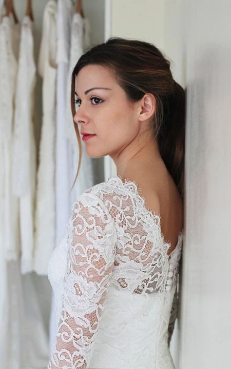 Long Sleeve Lace Short Fitted Wedding Dress