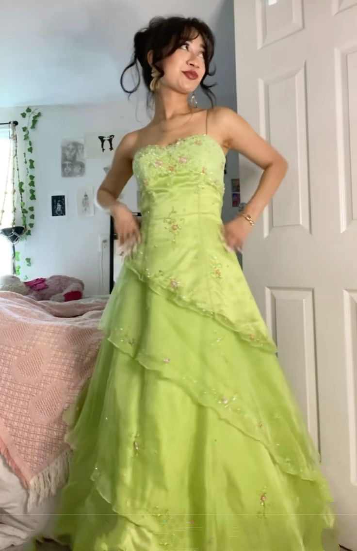 Charming Strapless Lime Green Tulle Beaded Layered Long Party Dress Birthday Prom Gown