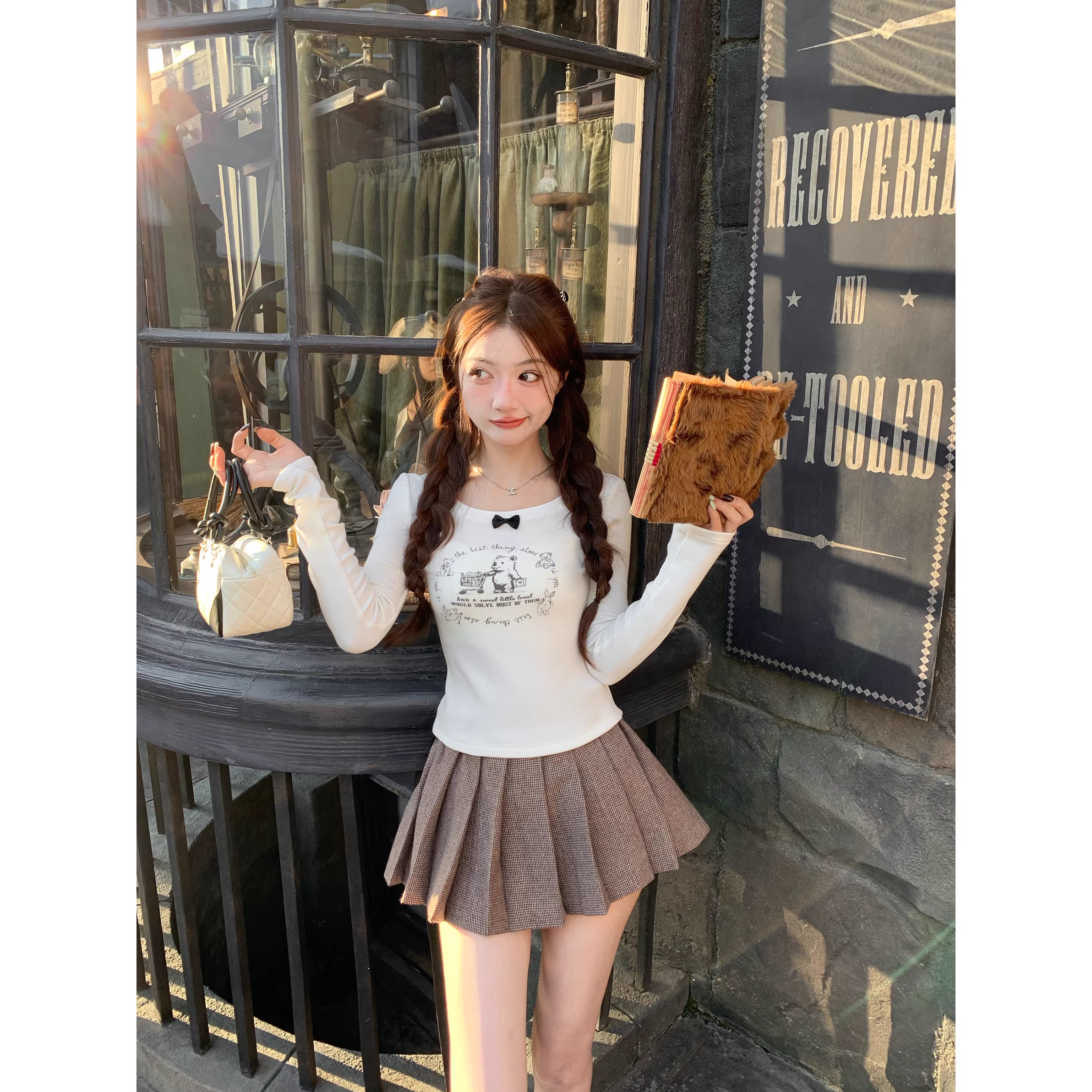 Plush, fitted, printed long-sleeved top for autumn and winter A75