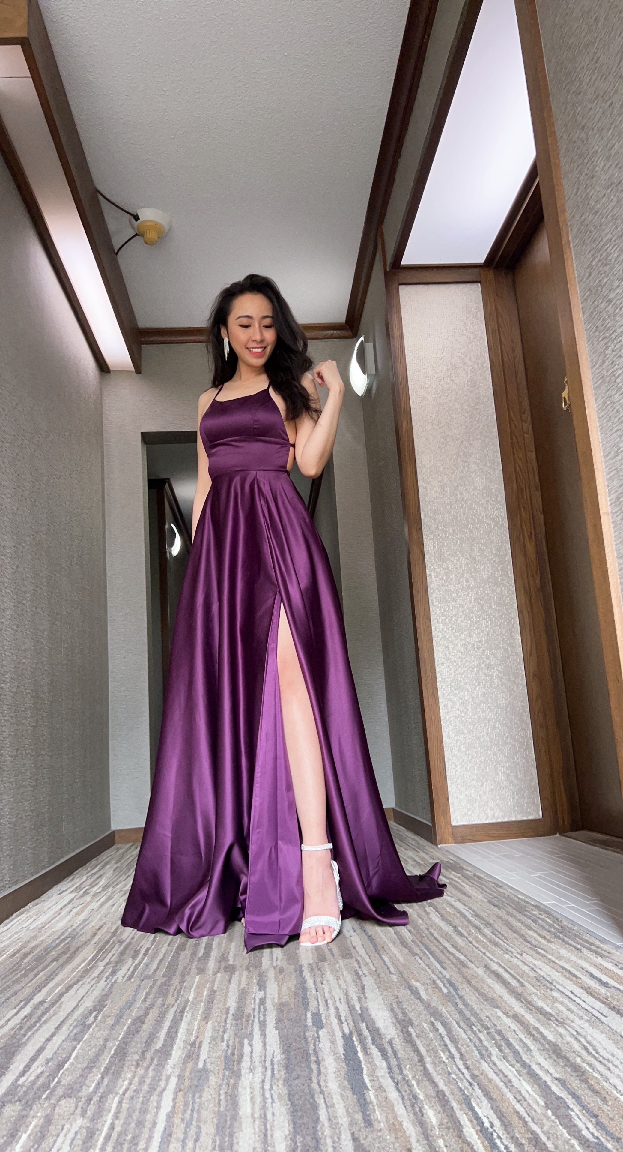 A-Line / Princess Scoop Neck Sweep Train Satin Prom Dress With Split Front