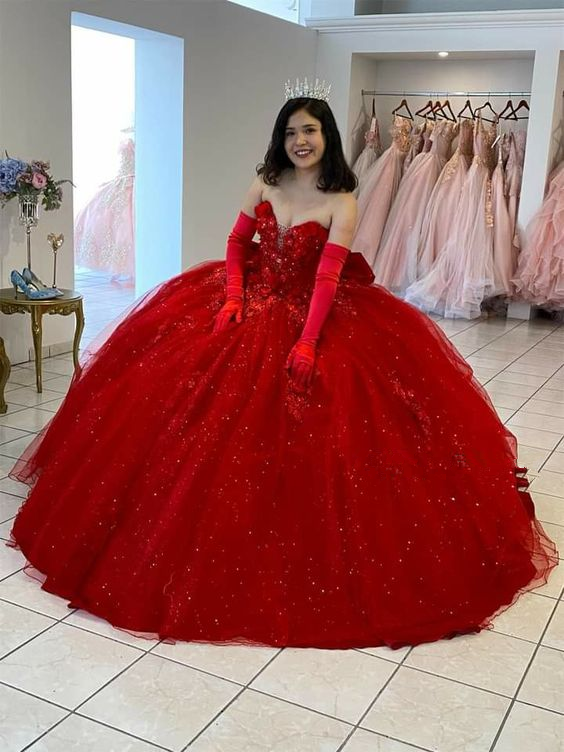 Red Quinceanera Dresses Sweetheart Lace Appliques Sweet 16 Dress Ball Gowns