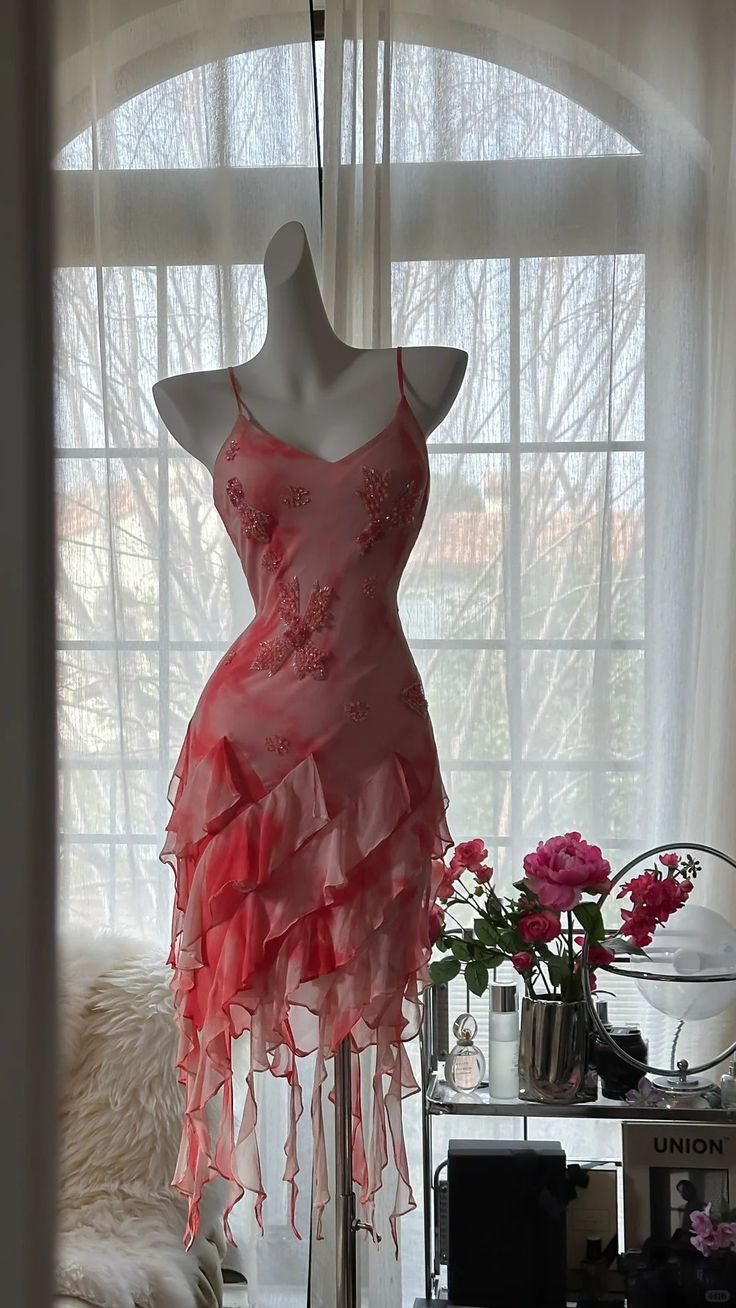 Gorgeous Spaghetti Straps Beaded Chiffon Irregular Ruffles Short Party Dress Homecoming Dress