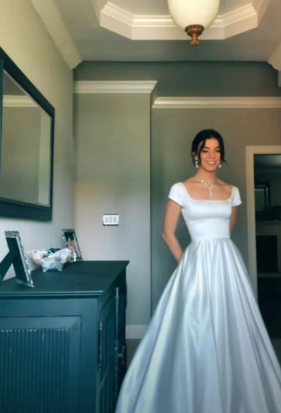 Generous A-line Simple Satin Wedding Dress Charming Wedding Dress