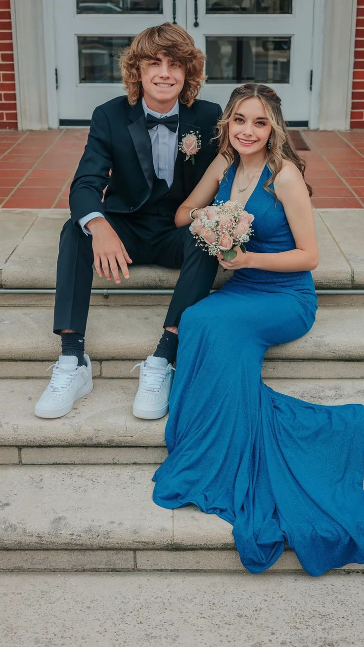 Elegant Deep V Neck Prom Dress For Senior