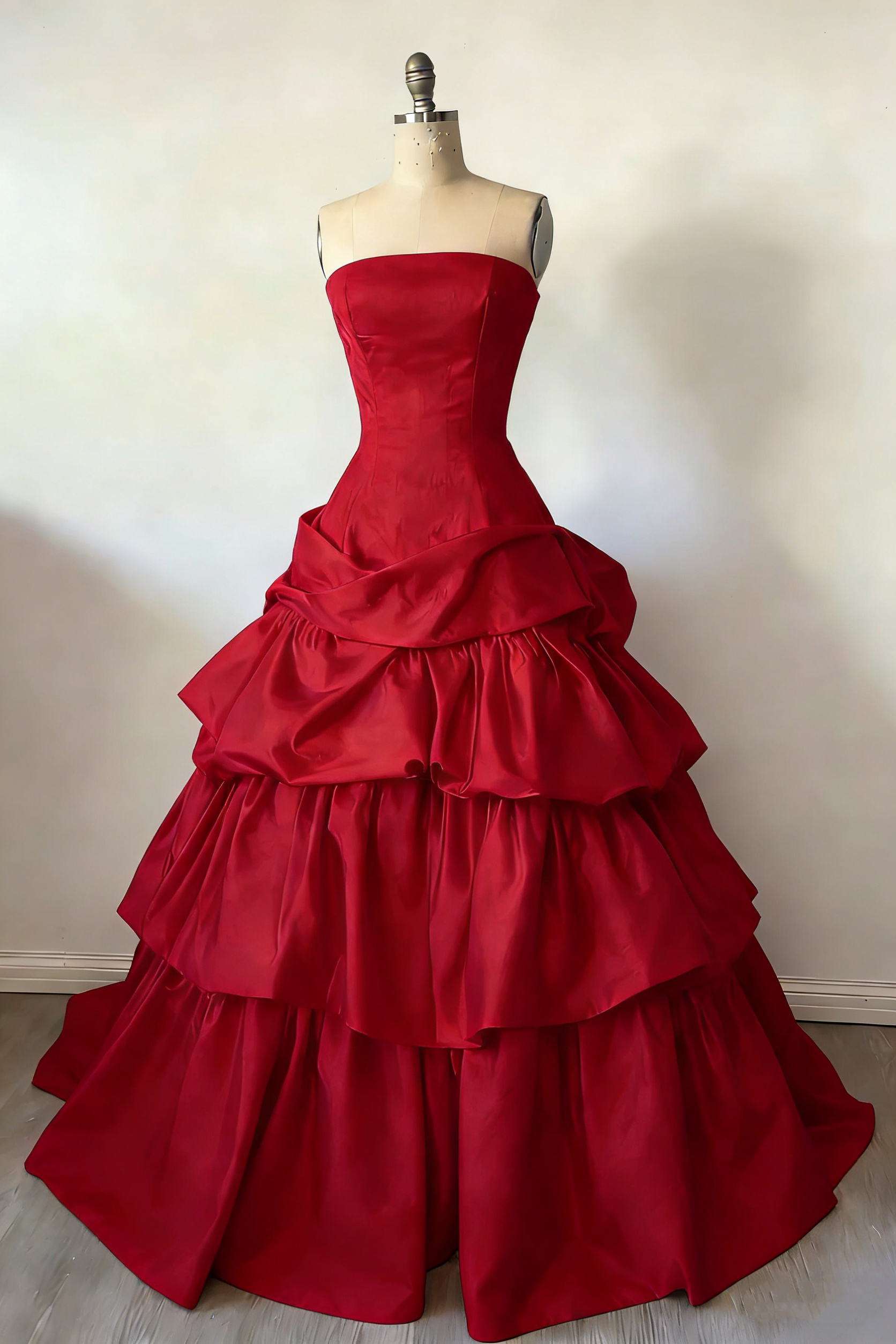 Fashion Strapless Ball Gown Burgundy Satin Layered Long Party Dress Evening Gown