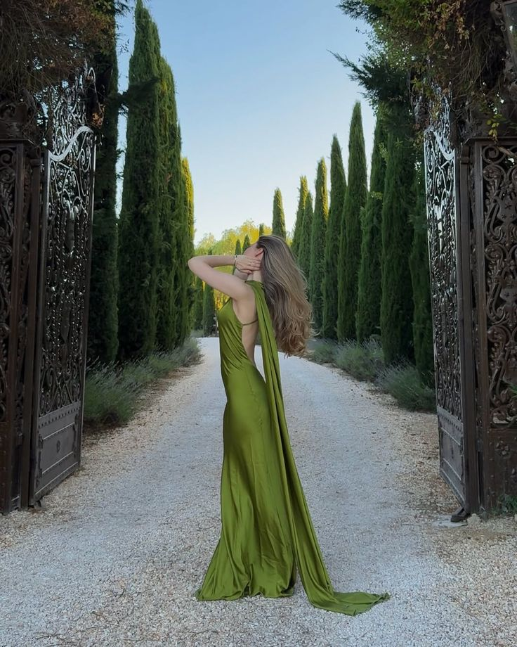 Classy Halter Green Satin Mermaid Birthday Party Dress Backless Long Evening Dress