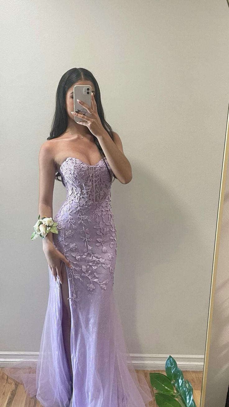 Pretty Mermaid Lilac Lace Appliques Long Prom Dress Party Evening Gown