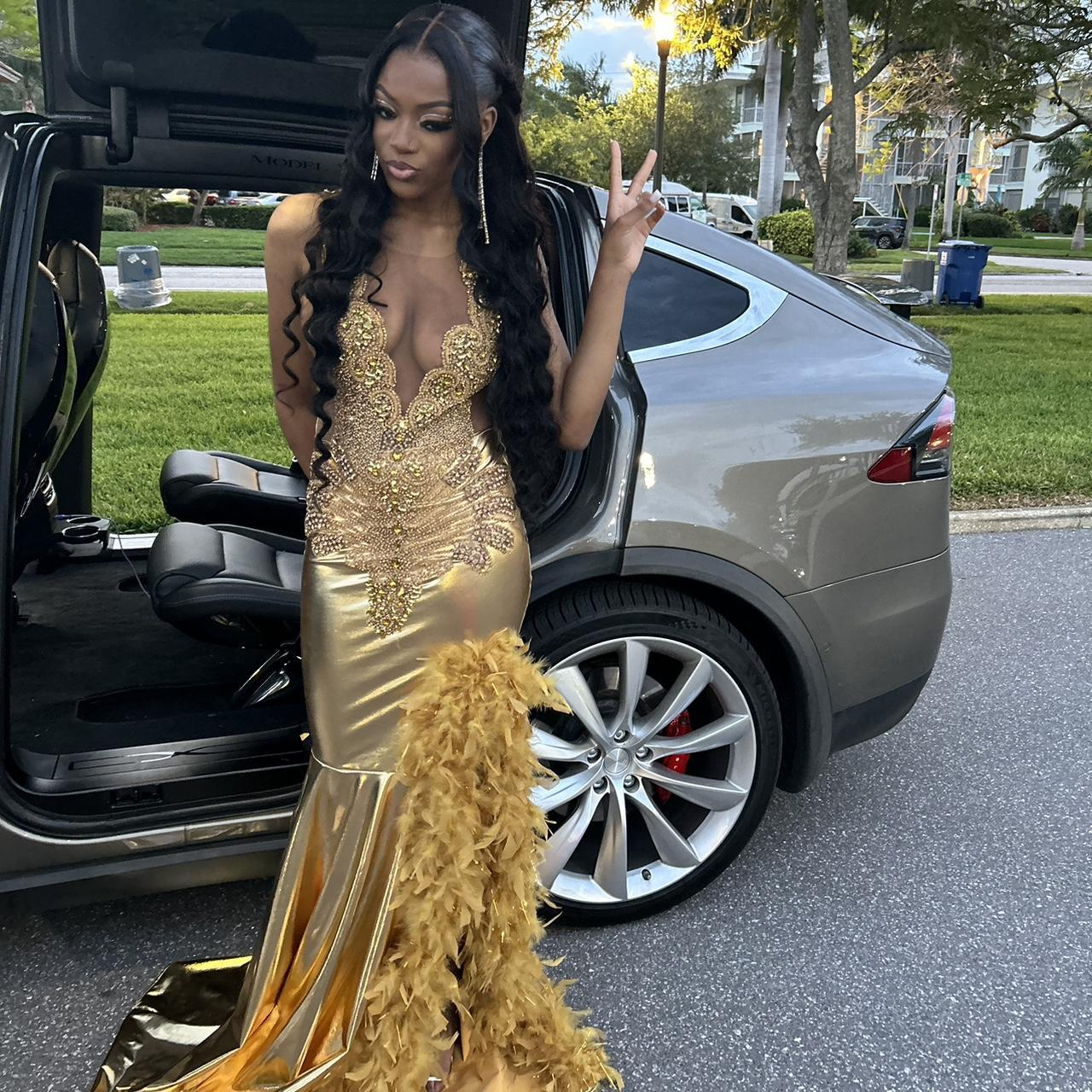 Luxurious Feathers Beaded Mermaid Evening Dress Gold Long Slit Prom Party Dress