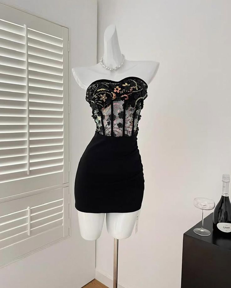 Sexy Sweetheart Neck Black Sheath Sequin Birthday Dress Short Travel Vacation Dress