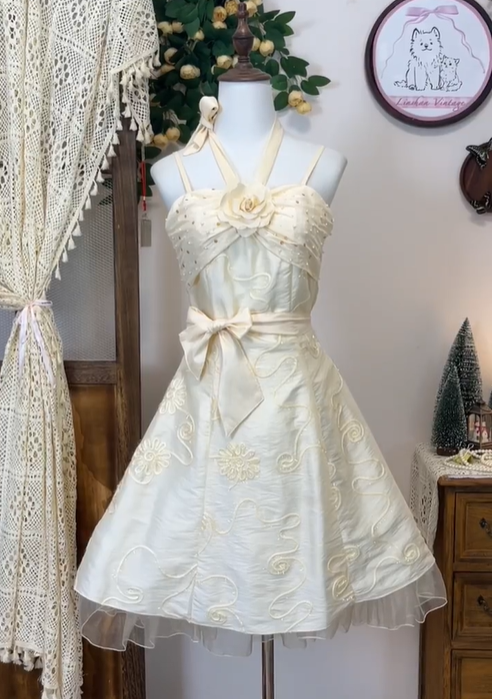 Elegant Light Yellow Satin Tulle Homecoming Dress Straps A Line Mini Party Dress