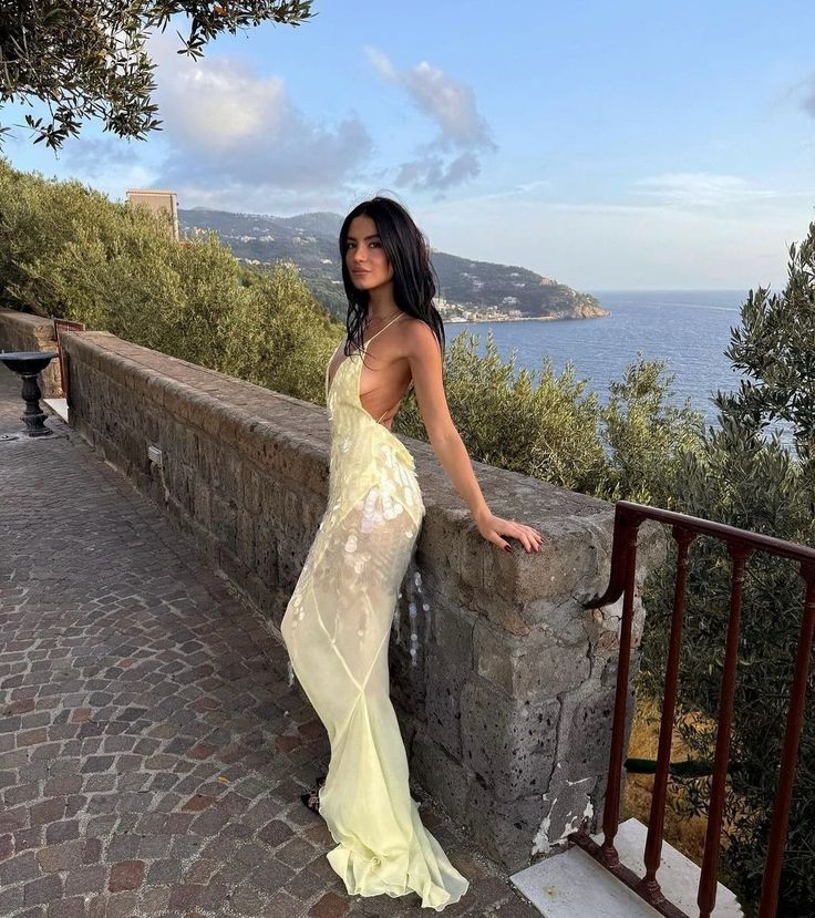 Sexy Yellow V Neck Sequin Chiffon Mermaid Party Evening Dress Backless Long Prom Dress