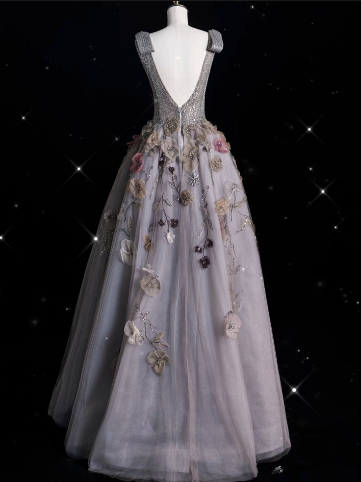 Charming Deep V Tulle Beded Appliques Ball Gown Gray A Line Prom Evening Dress