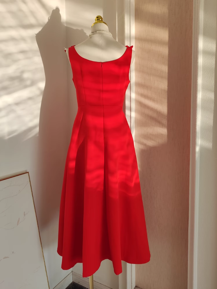 Sexy A line Scoop Neckline Red Travel Vacation Dresses Satin Birthday Dress