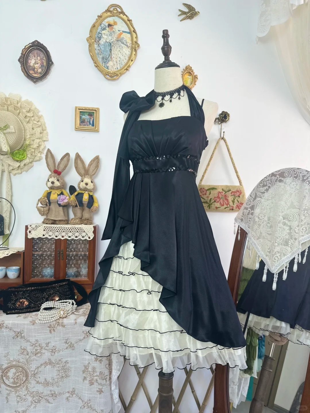 Vintage Black Halter Satin Formal Homecoming Dress Short Party Dress