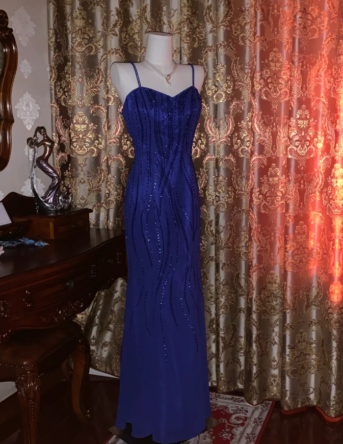 Gorgeous Spaghetti Straps V Neck Blue Satin Beaded Long Birthday Party Dress Formal Evening Gown