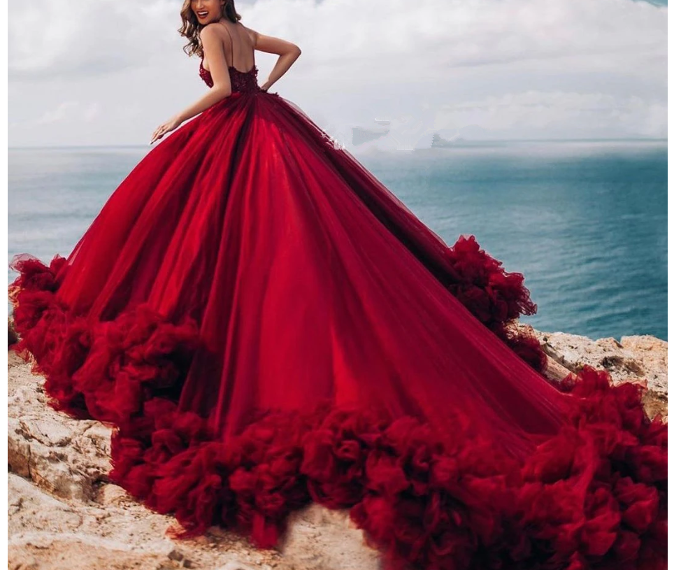 Luxury Burgundy Ball Gown Quinceanera Dress Crysatl Beaded Sweet 16 Dress Long Formal Prom Gowns