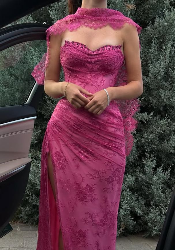 Pink Lace Prom Dress Sweetheart Neck Evening Dress With Slit
